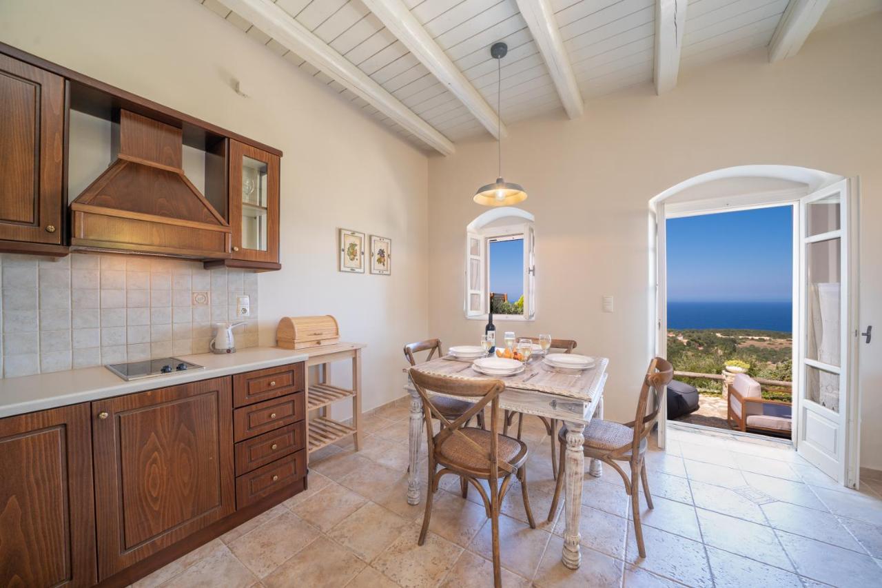 Blue Horizon Cottages Tzamarelata Extérieur photo