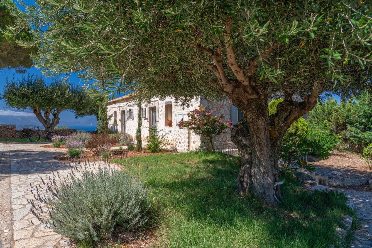 Blue Horizon Cottages Tzamarelata Extérieur photo
